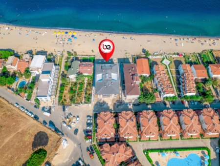 Kumbağ'da Denize Sıfır Sitede Geniş Ve Eşyalı Satılık 2+1 Daire
