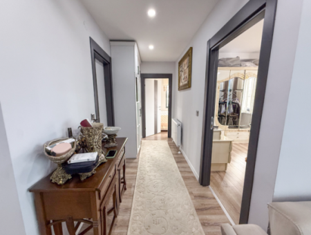 Kumbağ'da Denize Sıfır Sitede Geniş Ve Eşyalı Satılık 2+1 Daire