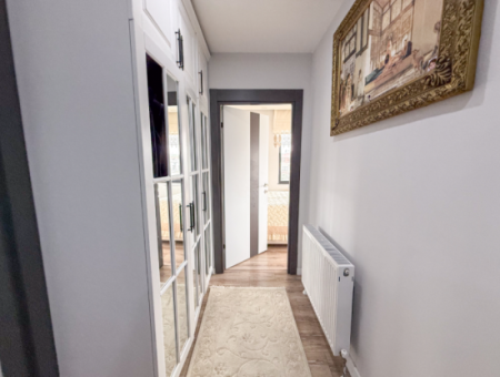 Kumbağ'da Denize Sıfır Sitede Geniş Ve Eşyalı Satılık 2+1 Daire