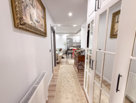 Kumbağ'da Denize Sıfır Sitede Geniş Ve Eşyalı Satılık 2+1 Daire