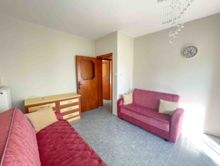 Kumbağ Caddenin Deniz Tarafında Geniş 2+1 Eşyalı Kiralık Daire