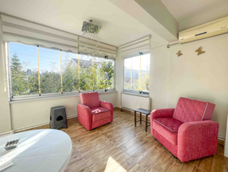 Kumbağ Caddenin Deniz Tarafında Geniş 2+1 Eşyalı Kiralık Daire