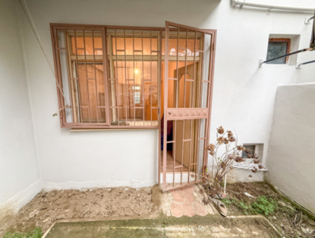 Kumbağ Ana Cadde Üzerinde Denize Yakın Bahçeli 1+1 Kiralık Daire