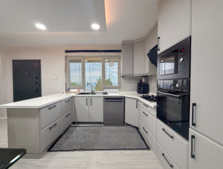 Kumbağ'da Panoramik Deniz Manzaralı Satılık 3+1 Dubleks Villa