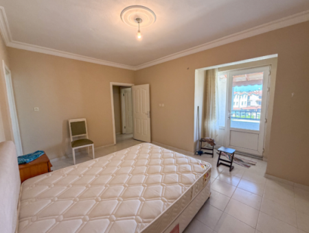 Kumbağ Denize 50 Mt Havuzlu Site İçinde Satılık Tripleks Villa