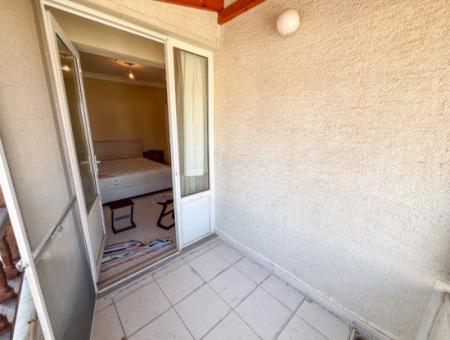 Kumbağ Denize 50 Mt Havuzlu Site İçinde Satılık Tripleks Villa