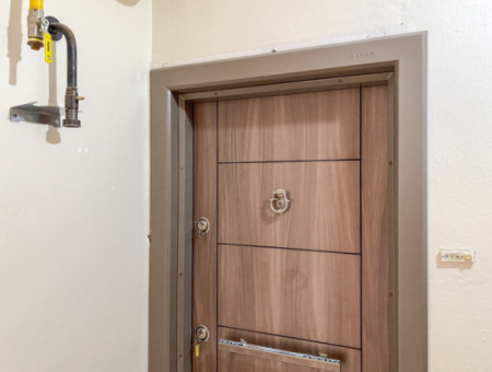 Kumbağ Pazar Sokağında Ayrı Mutfaklı Geniş 2+1 Kiralık Daire