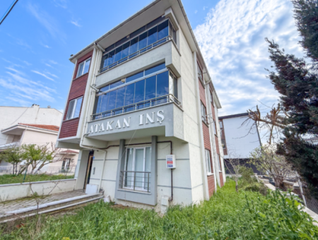 Kumbağ'da Gündal Plajına Yakın İskanlı Binada Satılık 1+1 Daire