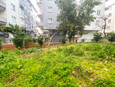 Altınova'da Merkezi Konumda Çok Geniş 2+1 Kiralık Daire