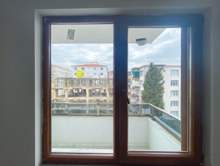 Altınova'da Merkezi Konumda Çok Geniş 2+1 Kiralık Daire