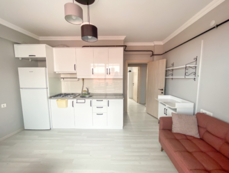 Kumbağ Merkezi Konumda Asansörlü Binada Eşyalı 2+1 Kiralık Daire