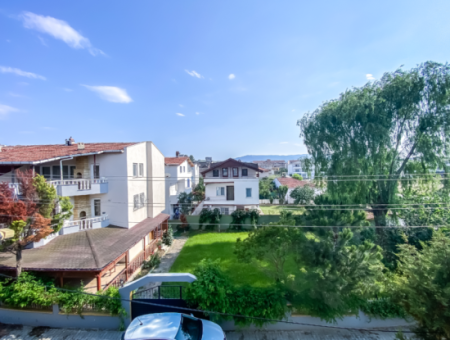 Kumbağ'da Deniz Tarafında Taş Kaplama Satılık Tripleks 4+1 Villa