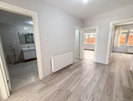 Kumbağ Pazar Sokağında Ayrı Mutfaklı Geniş 2+1 Kiralık Daire