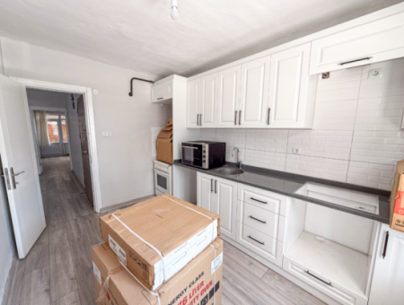 Kumbağ Pazar Sokağında Ayrı Mutfaklı Geniş 2+1 Kiralık Daire