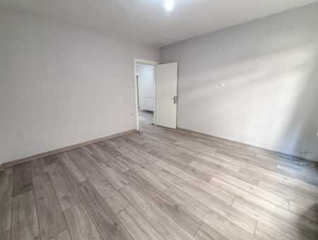 Kumbağ Pazar Sokağında Ayrı Mutfaklı Geniş 2+1 Kiralık Daire