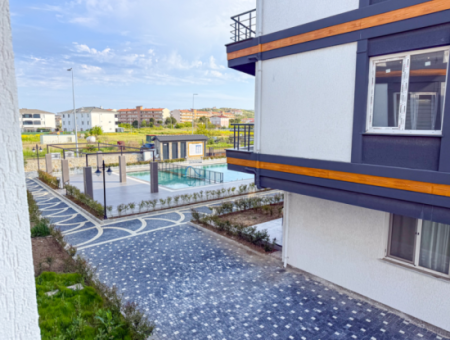 Kumbağ Havuzlu Sitede Eşyalı Kiralık Lüks 2+1 Daire