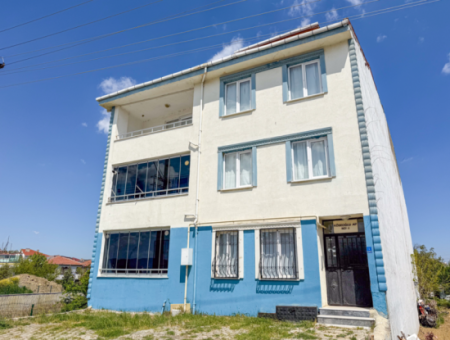 Kumbağ'da Ana Caddeye Sıfır Full Eşyalı Kiralık 2+1 Daire