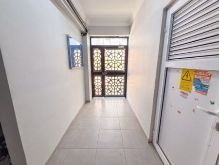 Aquaparklı Ve Havuzlu Site İçerisinde Satılık 1+1 Bahçeli Daire
