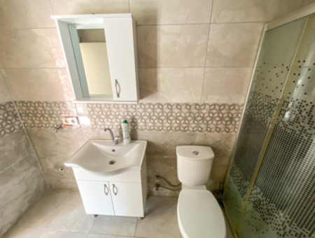 Kumbağ Pazar Sokağı Asansörlü Binada Kiralık 1+1 Daire