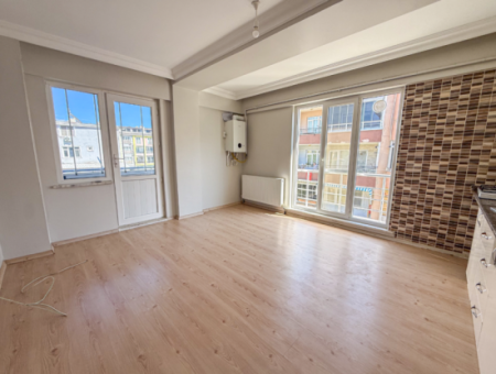 Kumbağ Köy İçinde Denize Yakın Geniş 2+1 Kiralık Daire