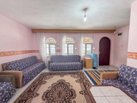 Kumbağ Merkezi Konumda Denize Yakın Satılık Dubleks 3+1 Villa
