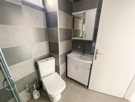 Aquaparklı Ve Havuzlu Sitede Satılık 1+1 Bahçeli Köşe Daire