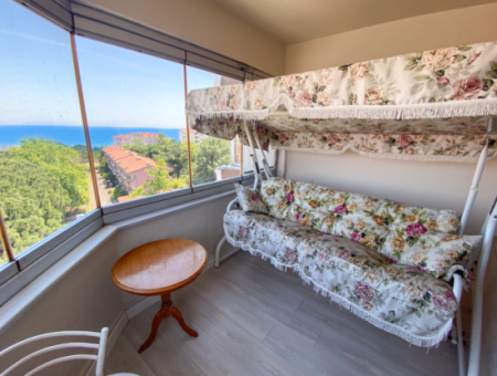 Kumbağ Merkezi Konumda Deniz Manzarlı Eşyalı Kiralık 2+1 Daire