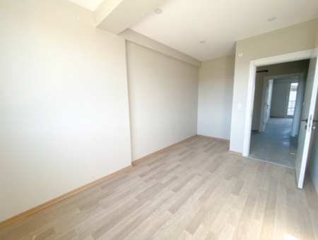 Kumbağ Denize Yakın Havuzlu Sitede Kiralık Lüks 2+1 Daire