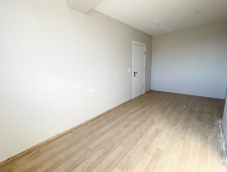 Kumbağ Havuzlu Sitede Denize Yakın Kiralık Lüks 1+1 Daire