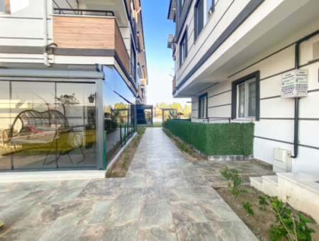 Kumbağ Havuzlu Sitede Eşyalı Kiralık Lüks 1+1 Bahçe Katı Daire