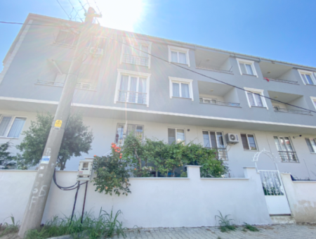 Kumbağ Pazar Sokağına Yakın Kiracılı Geniş Satılık 1+1 Daire