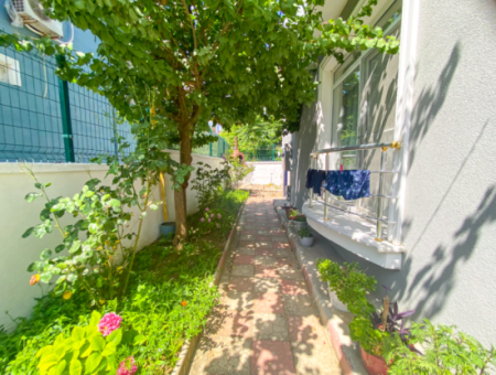 Kumbağ'da Ayrı Mutfaklı Çift Balkonlu 2+1 Ara Kat Kiralık Daire
