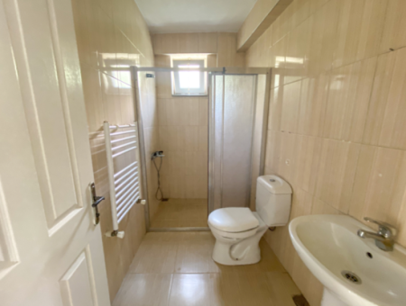 Kumbağ'da Ayrı Mutfaklı Çift Balkonlu 2+1 Ara Kat Kiralık Daire