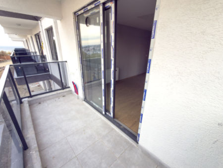 Kumbağ Havuzlu Sitede Deniz Ve Doğa Manzaralı 2+1 Satılık Daire