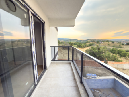 Kumbağ Havuzlu Sitede Deniz Ve Doğa Manzaralı 2+1 Satılık Daire