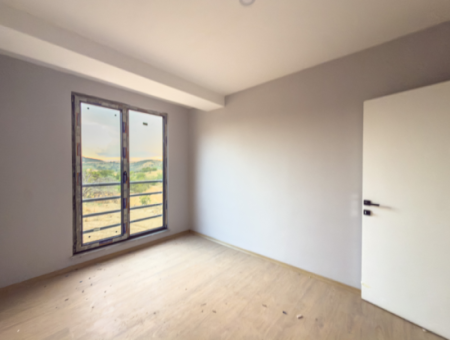Kumbağ Havuzlu Sitede Deniz Ve Doğa Manzaralı 2+1 Satılık Daire