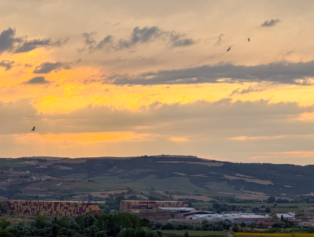 Kumbağ Havuzlu Sitede Deniz Ve Doğa Manzaralı 2+1 Satılık Daire