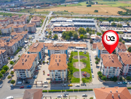 100. Yıl Mah. İşlek Cadde Üzerinde 135 M2 Satılık Dükkan
