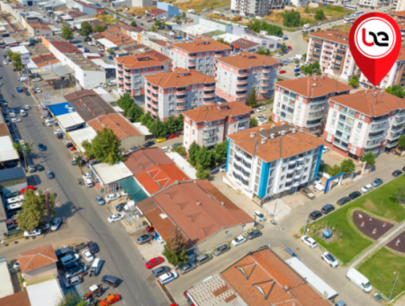 100. Yıl Mah. İşlek Cadde Üzerinde 135 M2 Satılık Dükkan