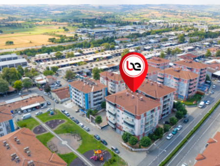 100. Yıl Mah. İşlek Cadde Üzerinde 135 M2 Satılık Dükkan