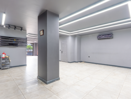 100. Yıl Mah. İşlek Cadde Üzerinde 135 M2 Satılık Dükkan