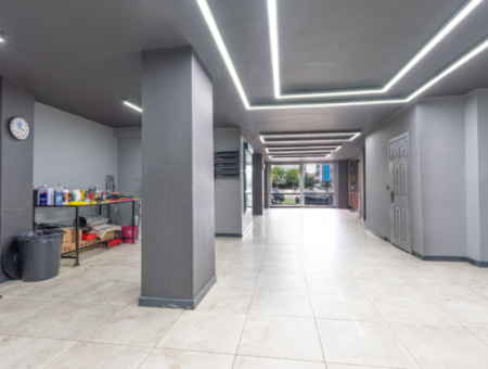 100. Yıl Mah. İşlek Cadde Üzerinde 135 M2 Satılık Dükkan