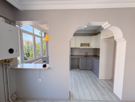 Kumbağ'da Merkezi Konumda Havuzlu Site İçinde Kiralık 2+1 Daire