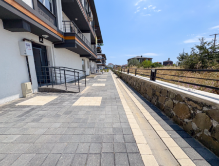 Kumbağ Deniz Tarafında Havuzlu Sitede Satılık Lüks 2+1 Daireler