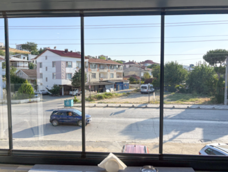 Kumbağ'da İskanlı Yeni Binada Caddeye Sıfır Eşyalı Satılık 1+1 Daire