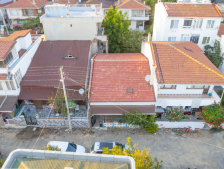 Kumbağ'da Caddenin Deniz Tarafında Satılık 2+1 Müstakil Ev