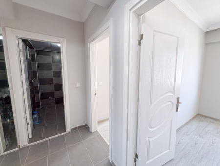 Aquaparklı Havuzlu Ve Denize Yakın Sitede Satılık 2+1 Daire