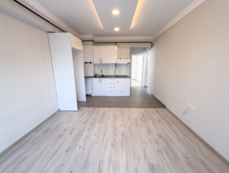 Aquaparklı Havuzlu Ve Denize Yakın Sitede Satılık 2+1 Daire