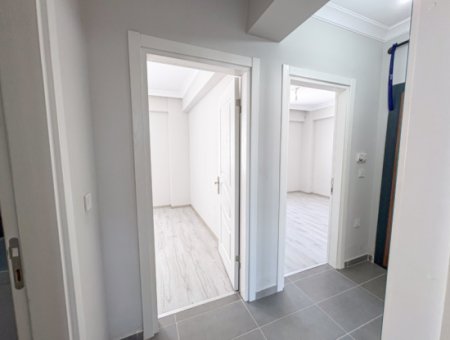 Aquaparklı Havuzlu Ve Denize Yakın Sitede Satılık 2+1 Daire