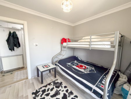 Kumbağ'da Denize Sıfır Havuzlu Sitede Satılık Eşyalı 2+1 Daire